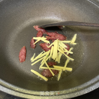 芥兰炒腊肠的做法步骤：4