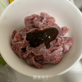 芥兰炒牛肉的做法步骤：1