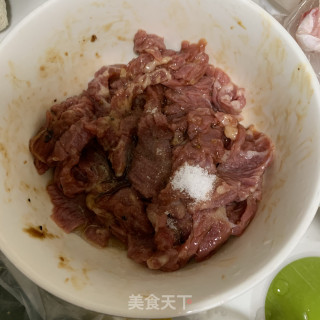 芥兰炒牛肉的做法步骤：2