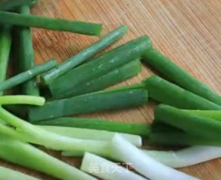 小炒油豆腐的做法步骤：3
