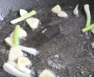 小炒油豆腐的做法步骤：4
