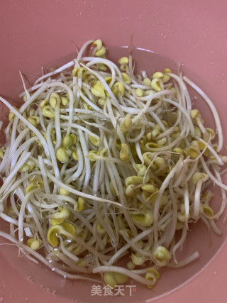 黄豆芽火腿炒豆干的做法步骤：1