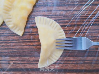 饺子皮苹果派的做法步骤：6