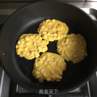 奶香玉米饼的做法步骤：4