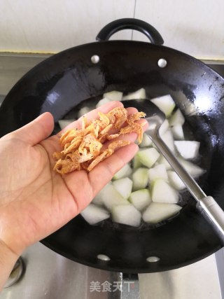 虾皮焖冬瓜的做法步骤：4