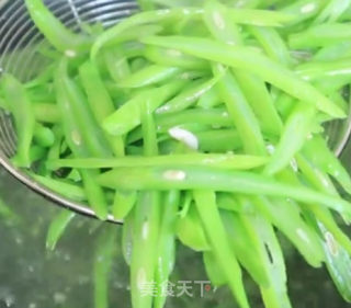 凉拌四季豆的做法步骤：3