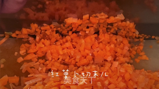 酥脆鲜嫩的炸豆腐丸子（声明：菜谱由视频剪辑而成）的做法步骤：2