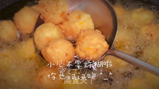 酥脆鲜嫩的炸豆腐丸子（声明：菜谱由视频剪辑而成）的做法步骤：13