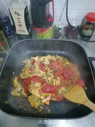 西红柿鸡蛋青椒拌面的做法步骤：6