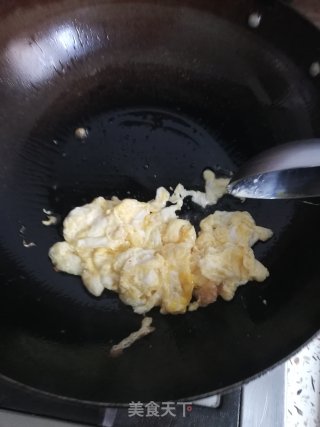 丝瓜番茄鸡蛋面的做法步骤：2