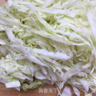 油鸡枞菌炒包菜的做法步骤：3