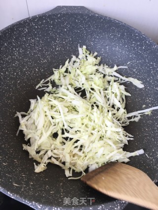 油鸡枞菌炒包菜的做法步骤：7
