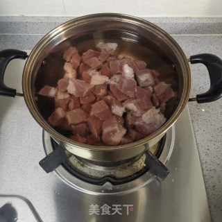 西红柿土豆炖牛肉的做法步骤：3