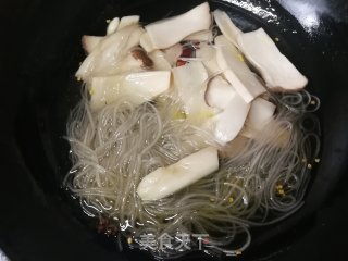 杏鲍菇炒粉条的做法步骤：6