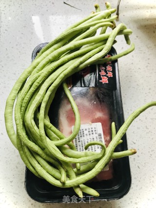 酿豇豆的做法步骤：1