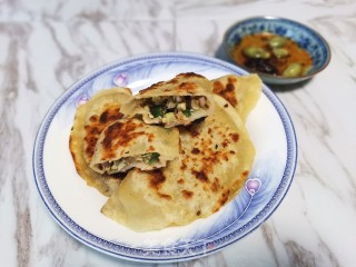 火麻二香鸡蛋馅饼的做法步骤：10