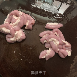 八刀汤的做法步骤：1