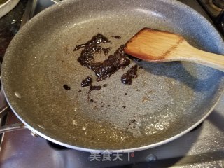 田鸡腿炒苦瓜的做法步骤：4