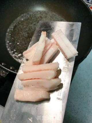 几分钟就可以搞定的炸甜软肉的做法步骤：1