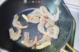 10个月以上辅食茄汁大虾的做法步骤：4