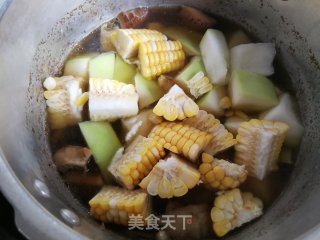 蒲瓜玉米炖鸡腿的做法步骤：7