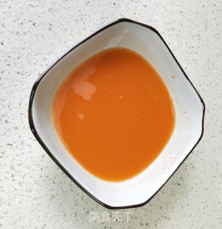 胡萝卜汁馄饨的做法步骤：2
