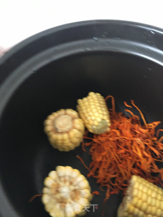 玉米虫草花炖鸽子的做法步骤：4