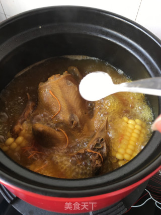 玉米虫草花炖鸽子的做法步骤：13