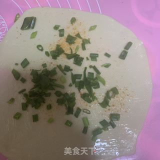 家常葱油饼的做法步骤：13