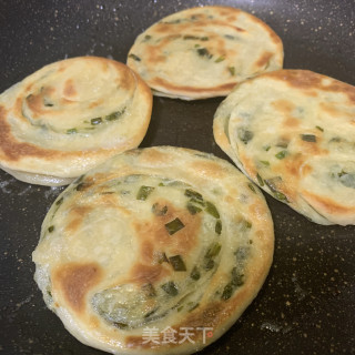 家常葱油饼的做法步骤：27