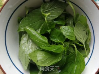 荆芥黄瓜凉饸饹的做法步骤：1