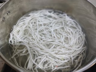 肉酱拌面的做法步骤：8