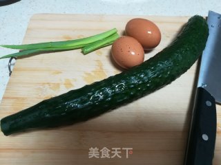 鸡蛋炒瓜片的做法步骤：1