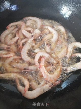 爆炒葱丝虾的做法步骤：3