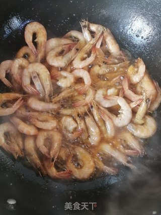 爆炒葱丝虾的做法步骤：4