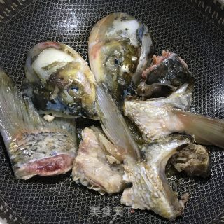 鱼头豆腐汤的做法步骤：4