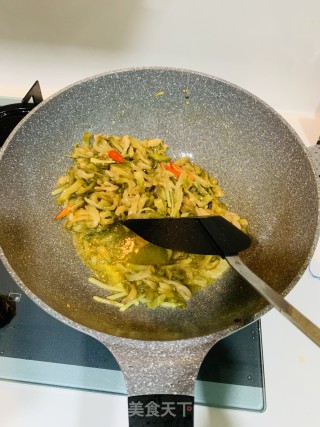 榨菜炒肉丝的做法步骤：2