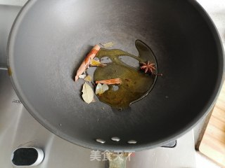 土豆烧鸡块的做法步骤：3