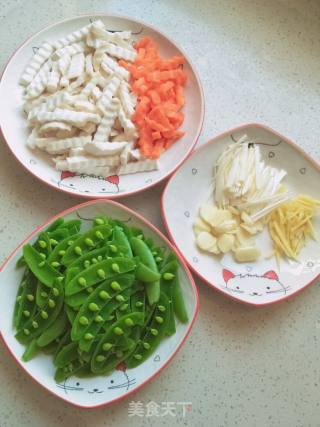 杏鲍菇胡萝卜炒甜豆的做法步骤：3