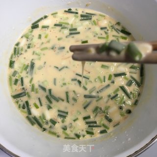 香葱鸡蛋虾皮烙饼的做法步骤：5