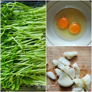 豌豆苗鸡蛋汤的做法步骤：1