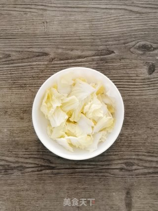 虾干白菜汤的做法步骤：1