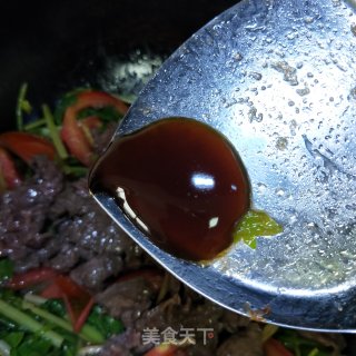 牛肉炒芹菜的做法步骤：11