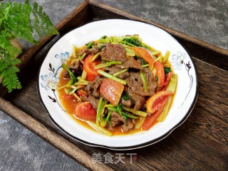 牛肉炒芹菜的做法步骤：12