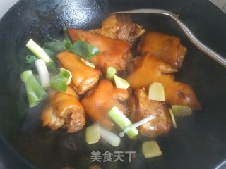 啤酒炖猪蹄的做法步骤：10