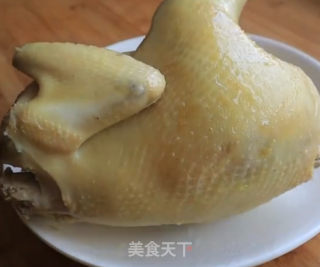 葱油鸡的做法步骤：2