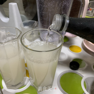 苏打雪梨饮的做法步骤：5