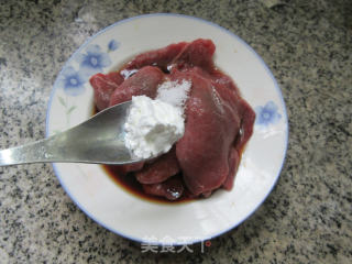 牛肉片炒西葫芦的做法步骤：5