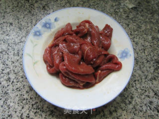 牛肉片炒西葫芦的做法步骤：6