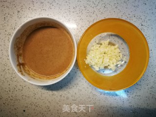 麻酱辣拌宽粉的做法步骤：2